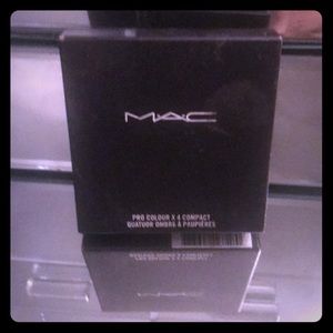 MAC eye shadow palette NEVER USED